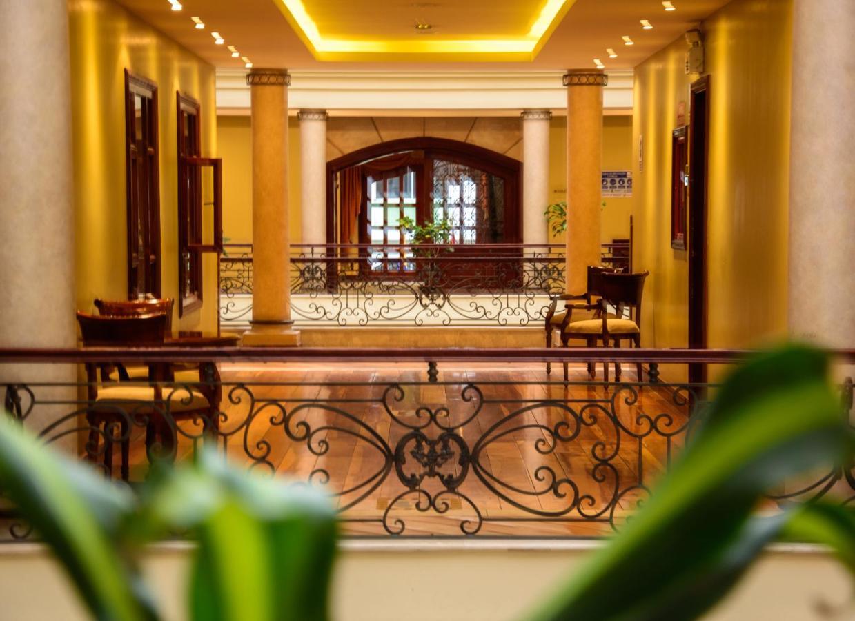 Grand Victoria Boutique Hotel Loja Esterno foto