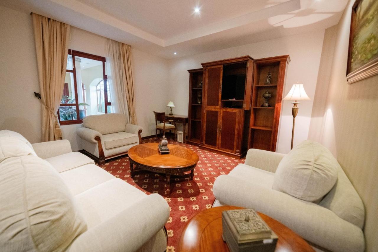 Grand Victoria Boutique Hotel Loja Esterno foto