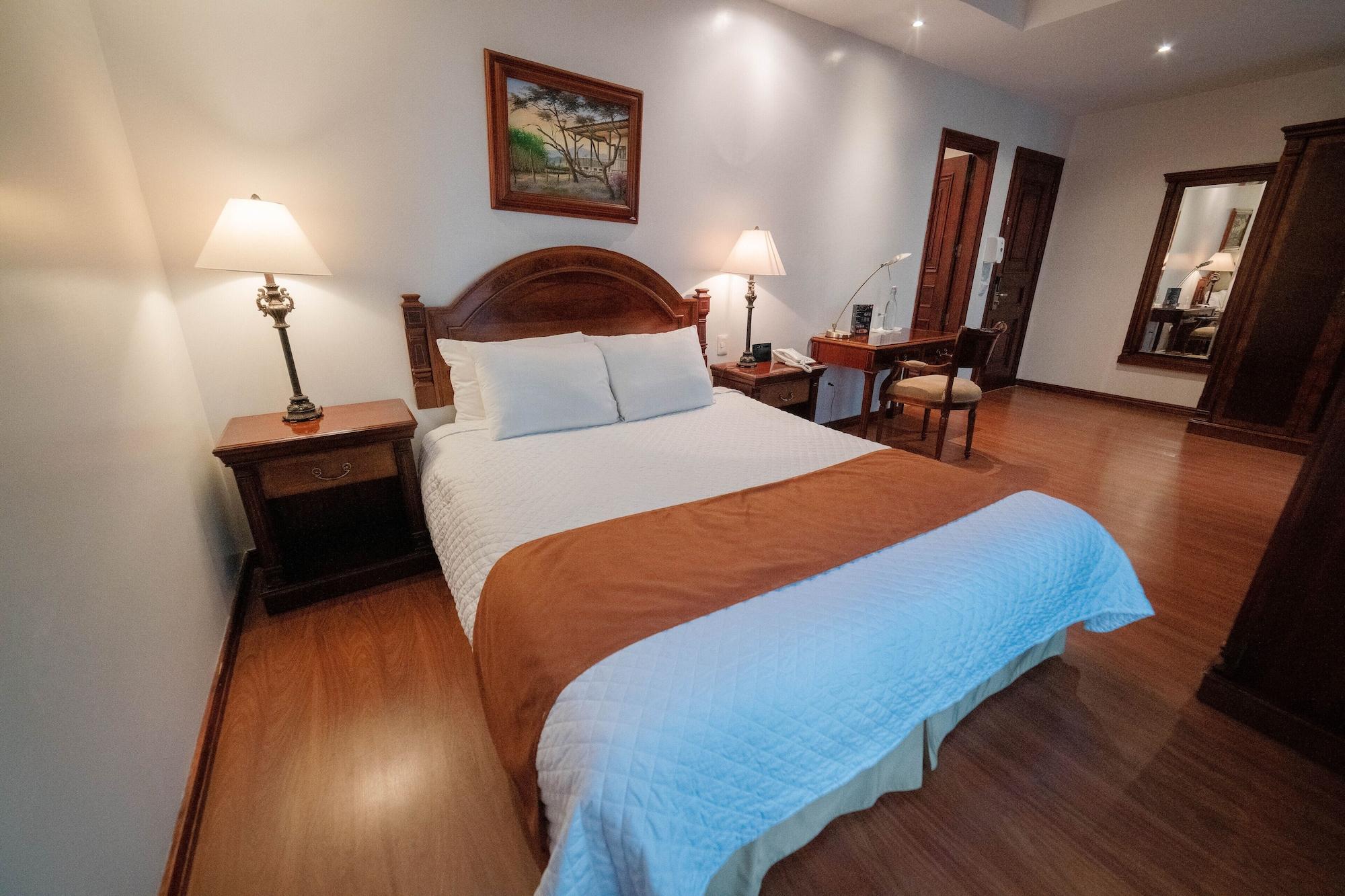 Grand Victoria Boutique Hotel Loja Esterno foto