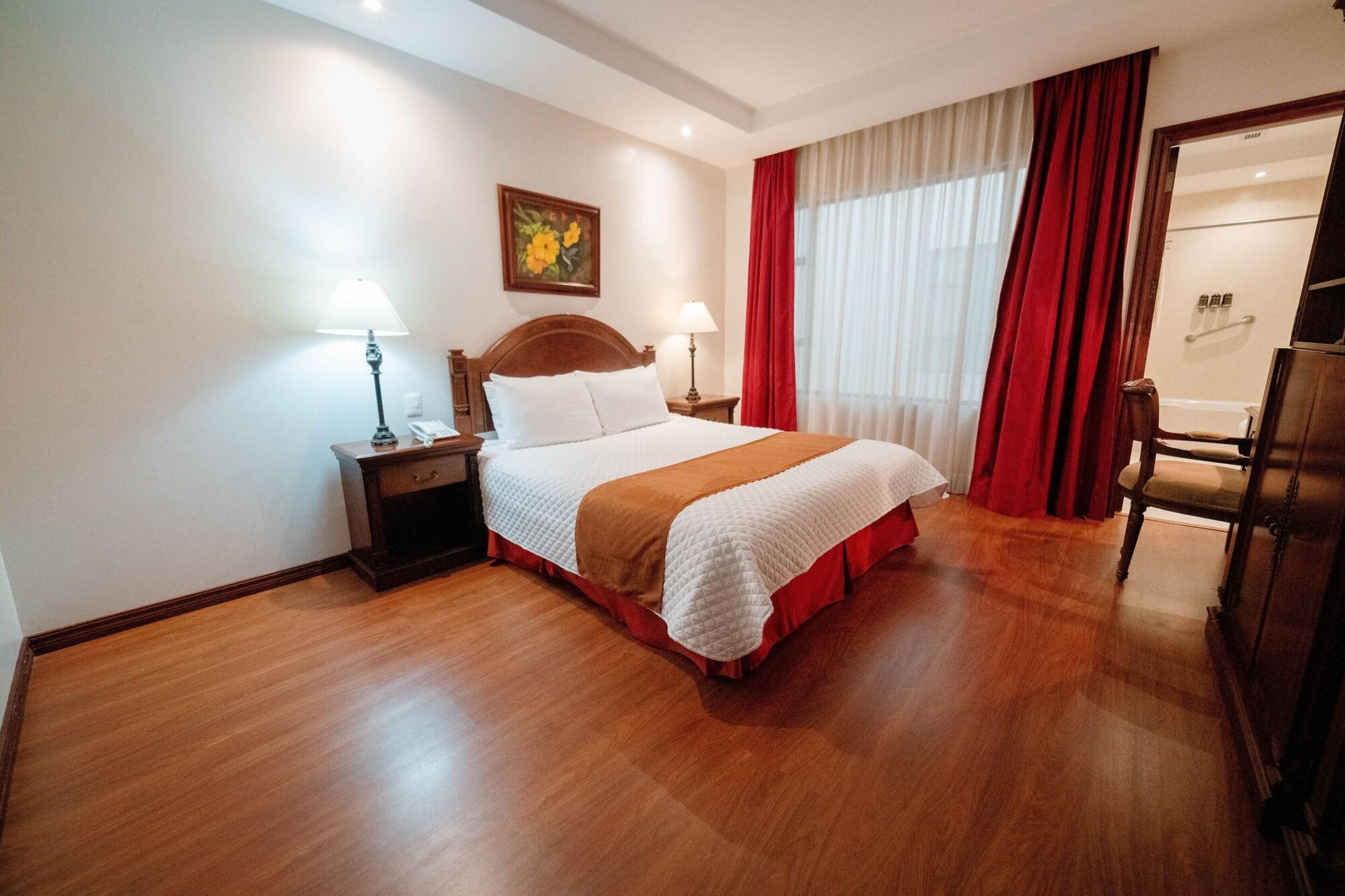 Grand Victoria Boutique Hotel Loja Esterno foto