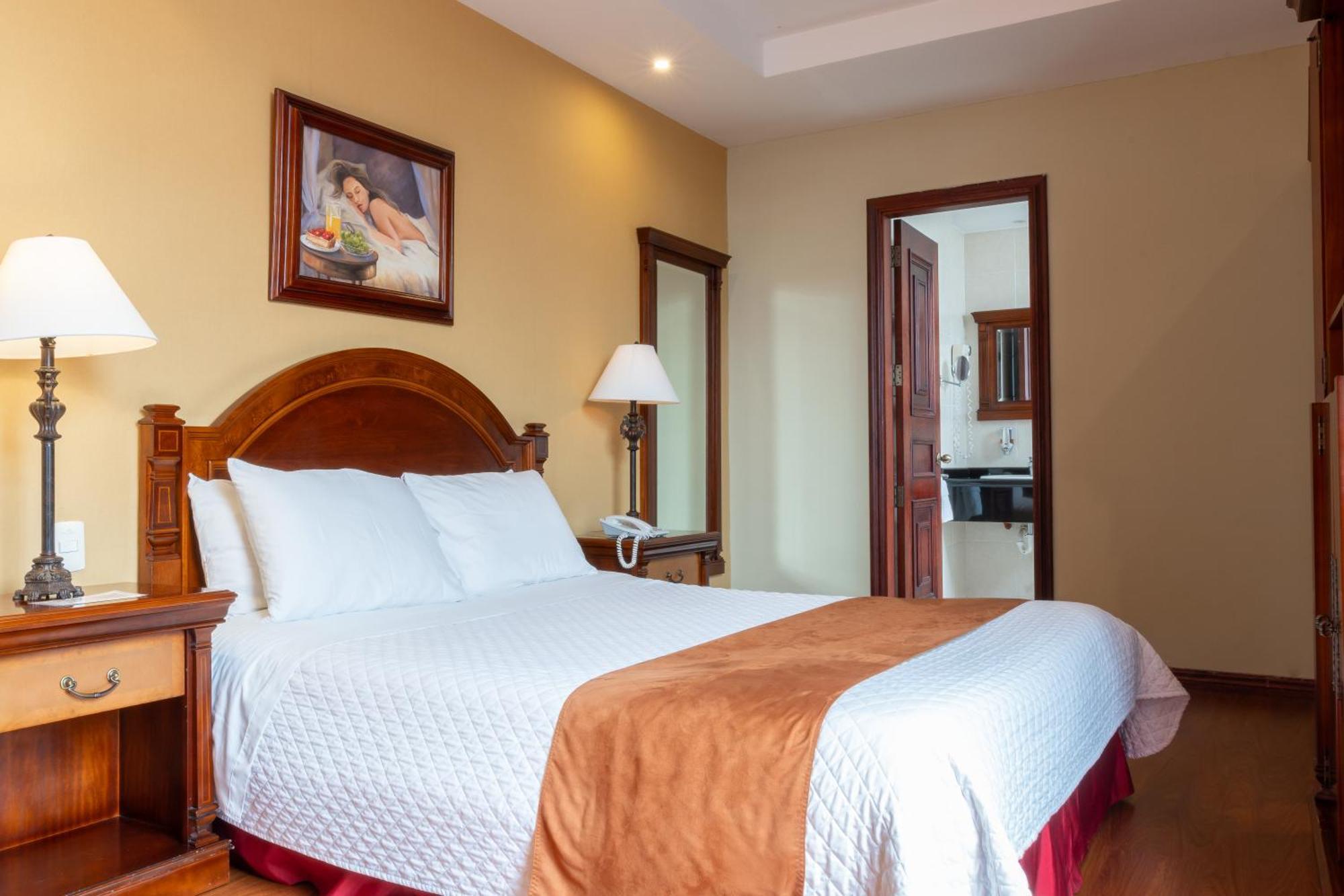 Grand Victoria Boutique Hotel Loja Esterno foto