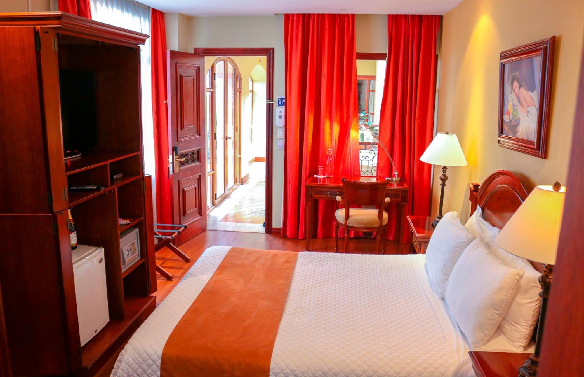 Grand Victoria Boutique Hotel Loja Esterno foto