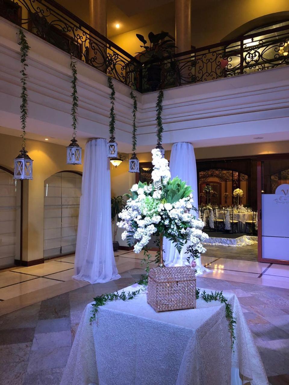 Grand Victoria Boutique Hotel Loja Esterno foto